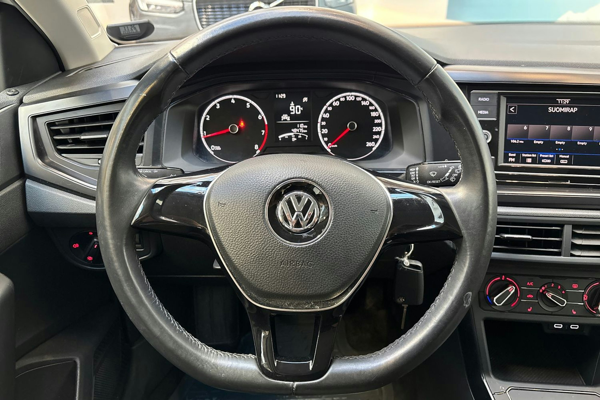 valkoinen Volkswagen Polo 2020 kuva 17.