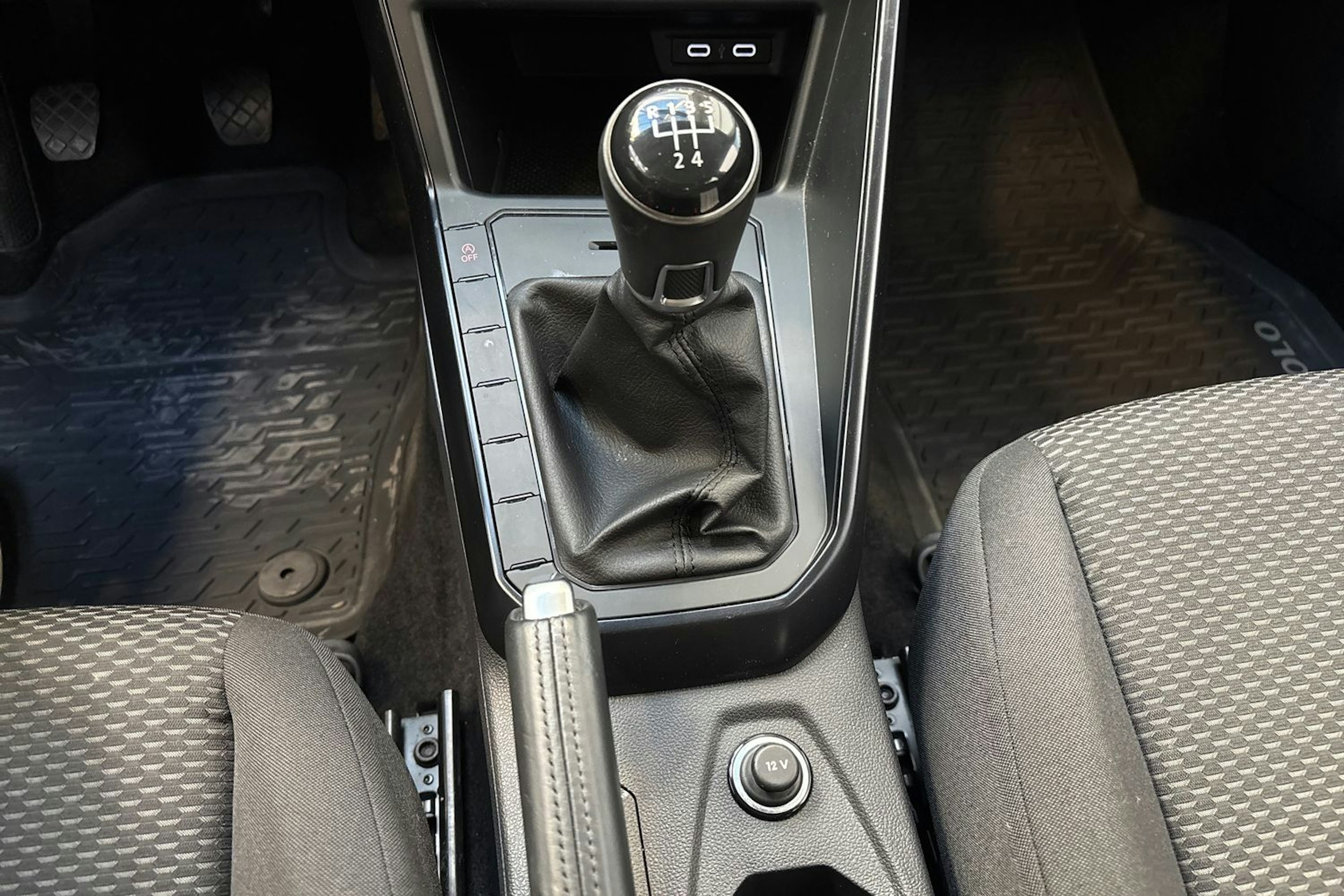 valkoinen Volkswagen Polo 2020 kuva 22.