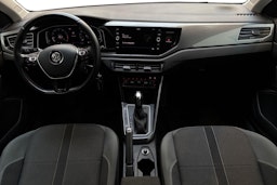 oranssi Volkswagen Polo 2020 kuva 9.