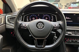 oranssi Volkswagen Polo 2020 kuva 18.