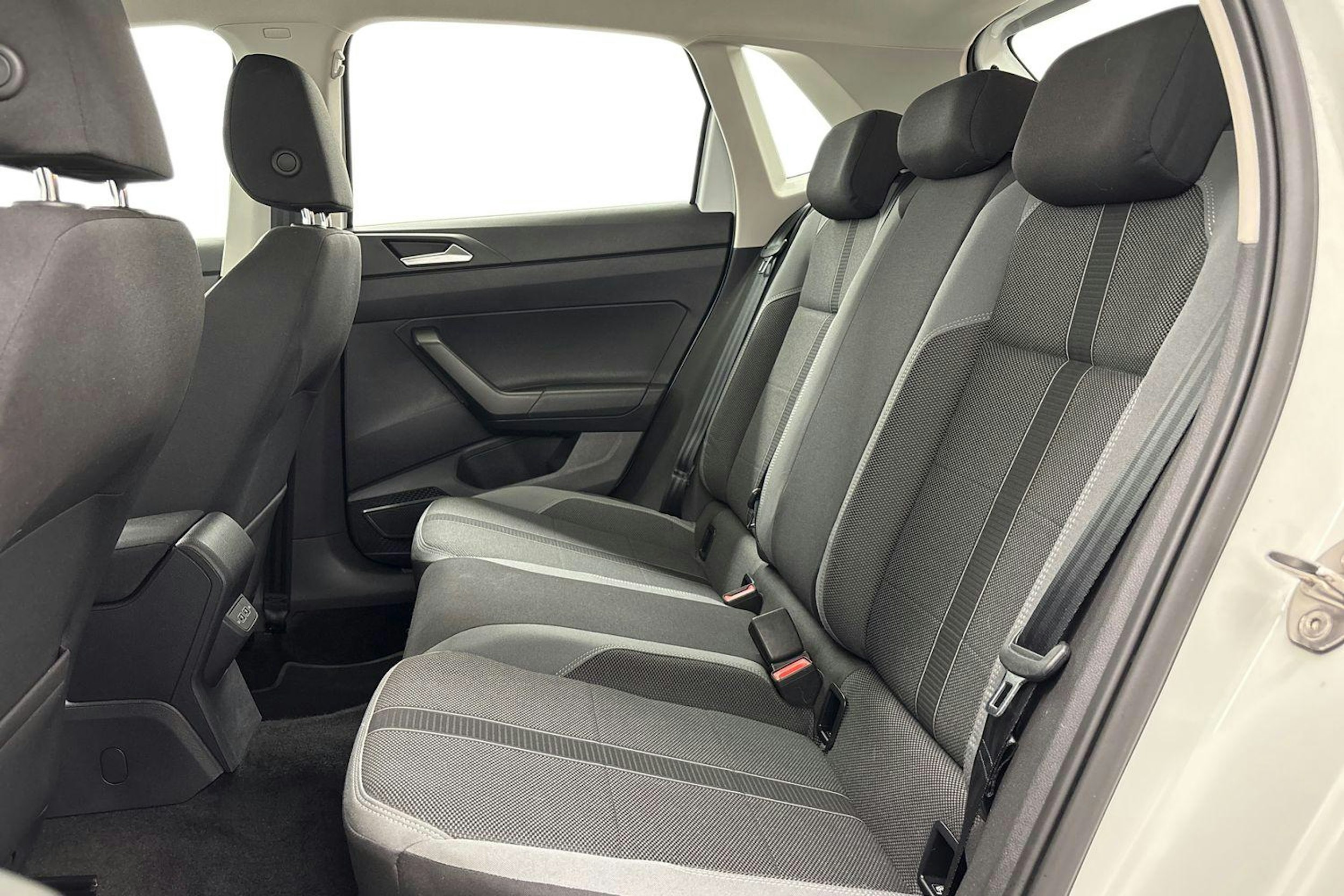 Valkoinen Volkswagen POLO 2020 kuva 8.