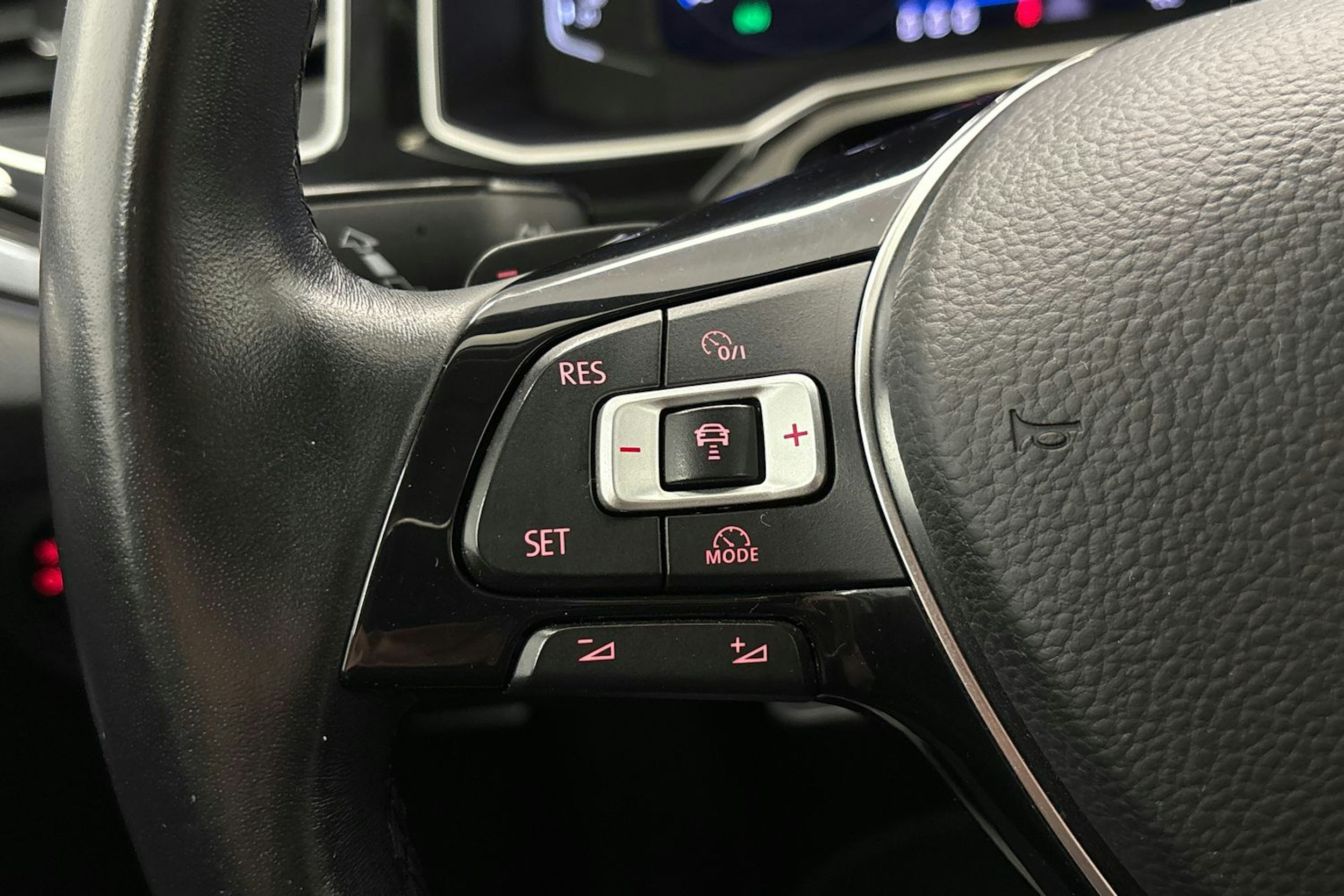 Valkoinen Volkswagen POLO 2020 kuva 13.