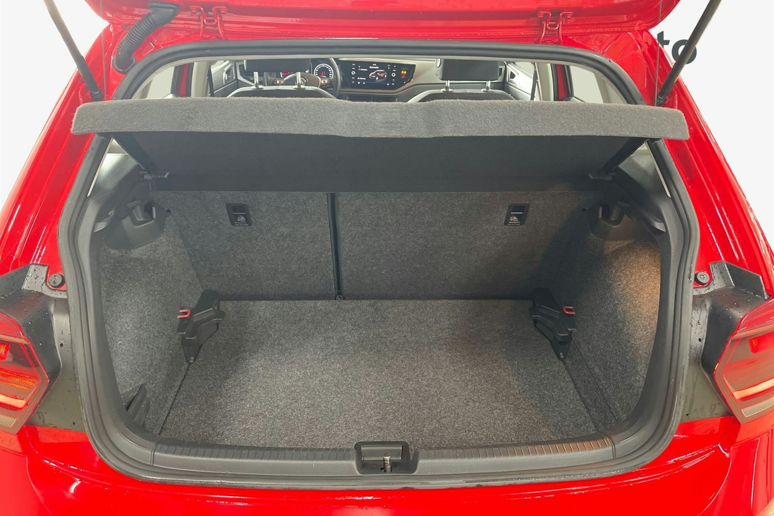 punainen Volkswagen Polo 2020 kuva 9.