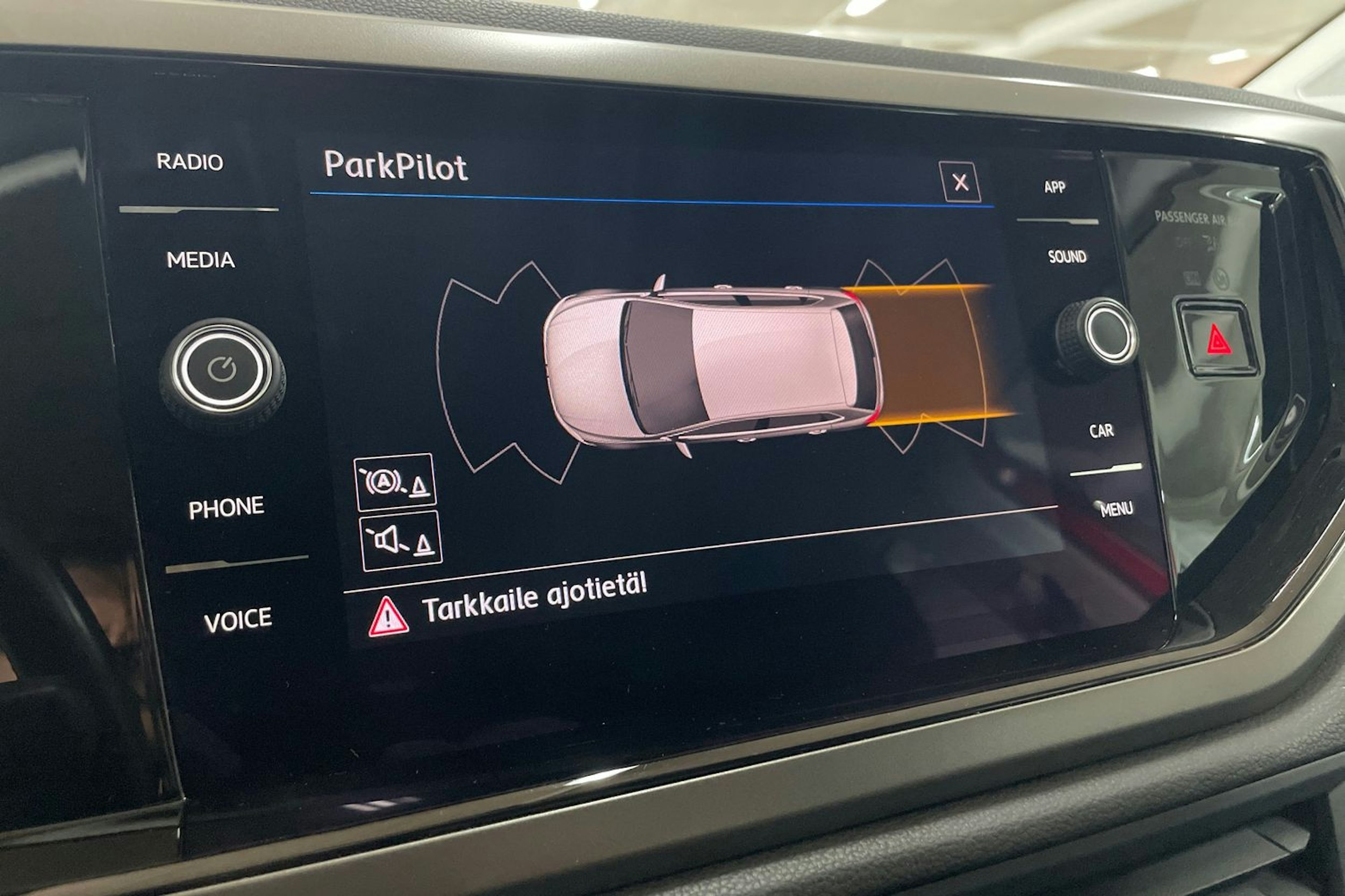 punainen Volkswagen Polo 2020 kuva 18.