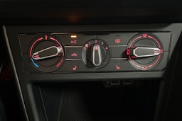 punainen Volkswagen Polo 2020 kuva 20.