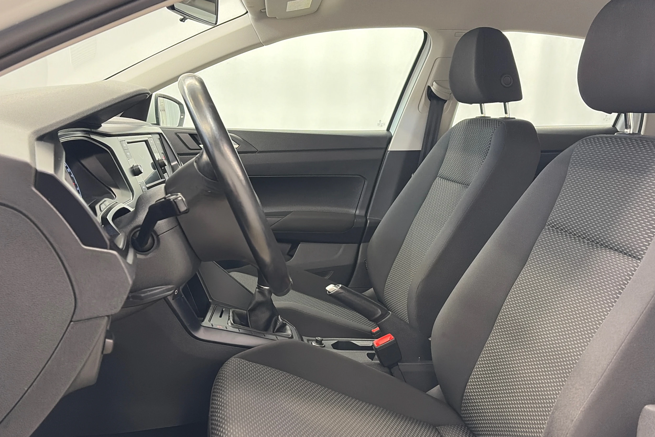 valkoinen Volkswagen Polo 2020 kuva 12.