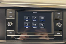 valkoinen Volkswagen Polo 2020 kuva 16.