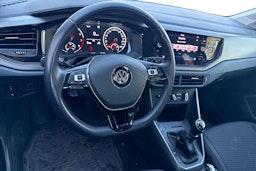 punainen Volkswagen Polo 2020 kuva 3.