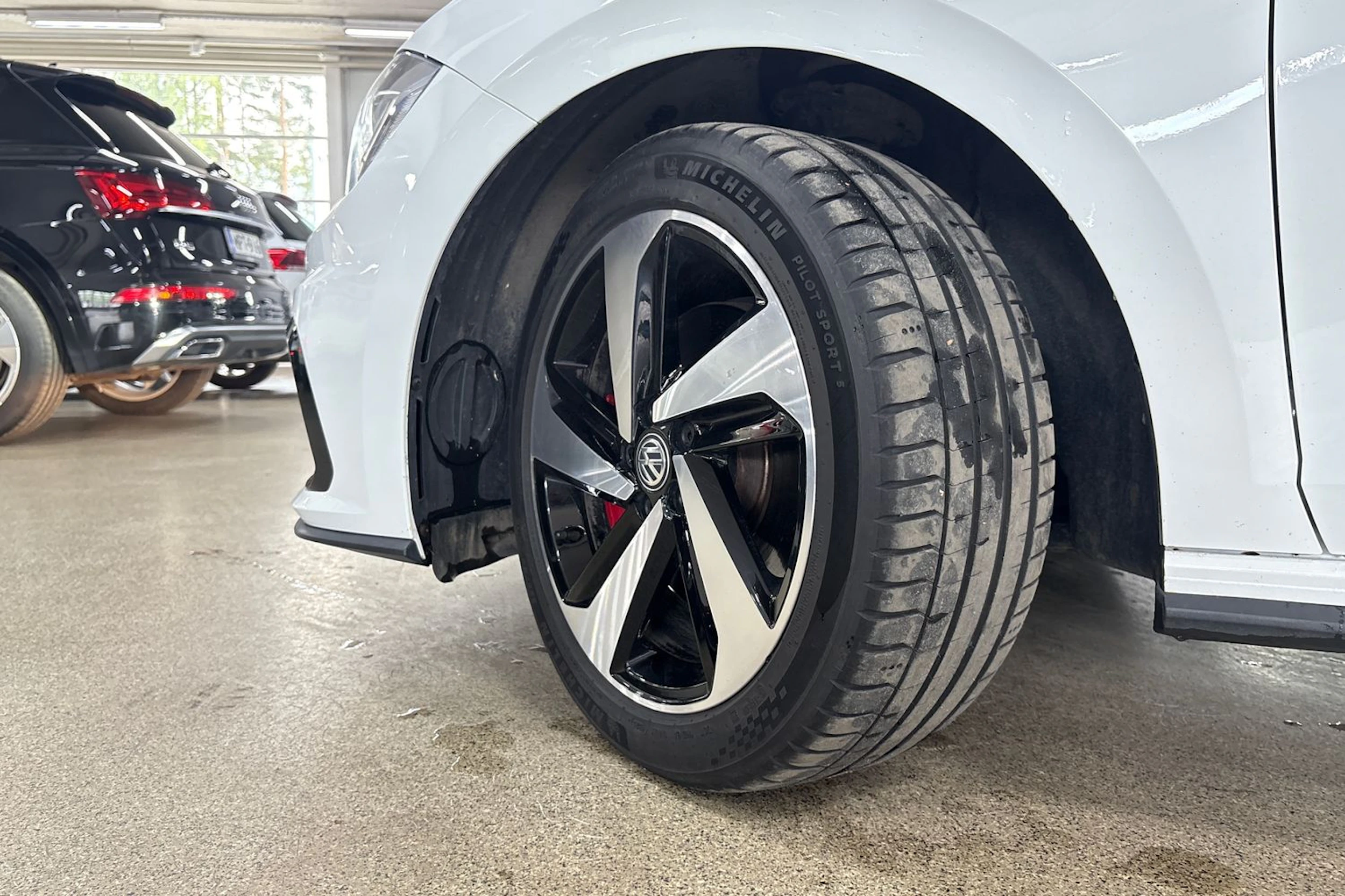 valkoinen Volkswagen Polo 2020 kuva 13.
