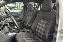 valkoinen Volkswagen Polo 2020 kuva 15.