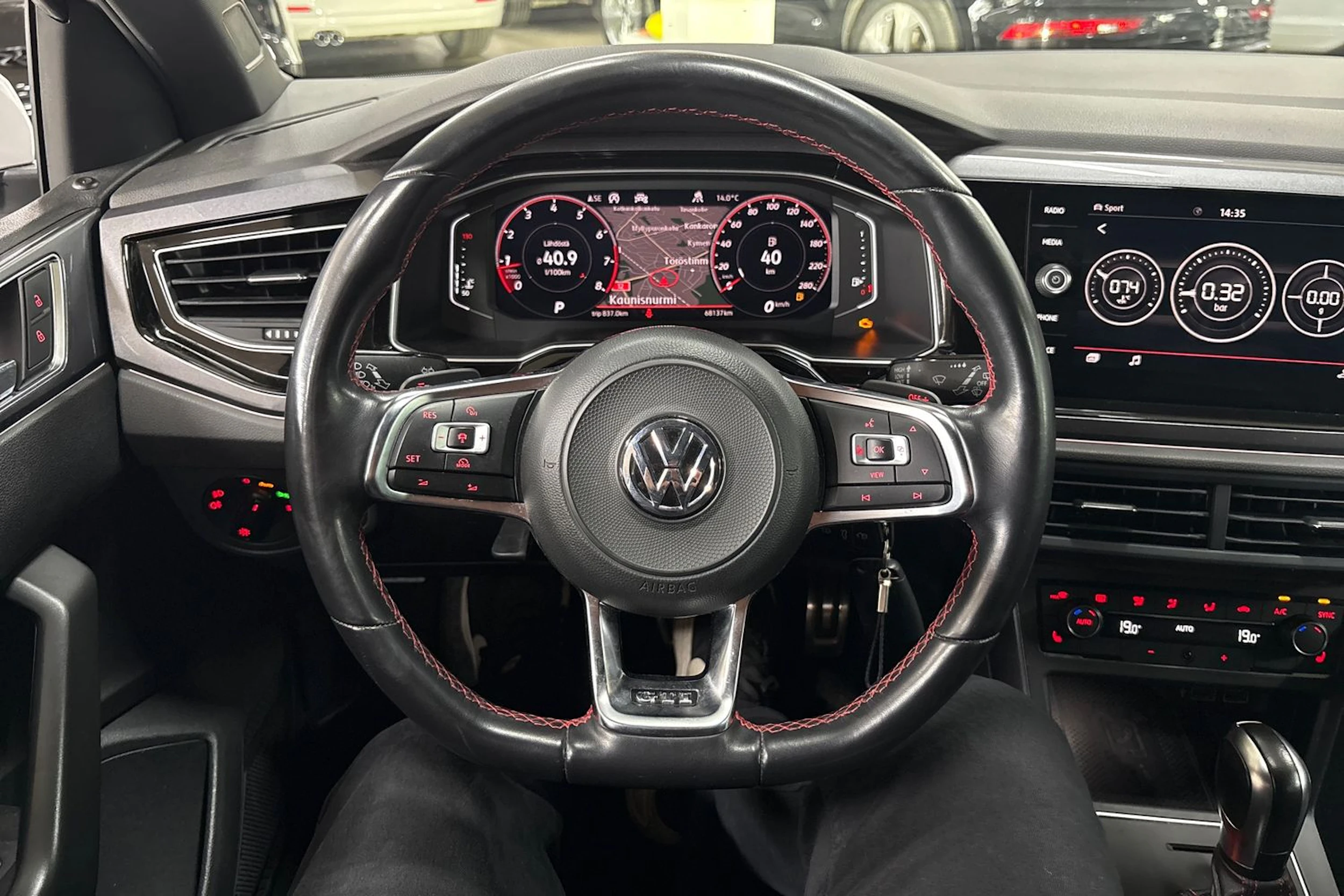 valkoinen Volkswagen Polo 2020 kuva 16.