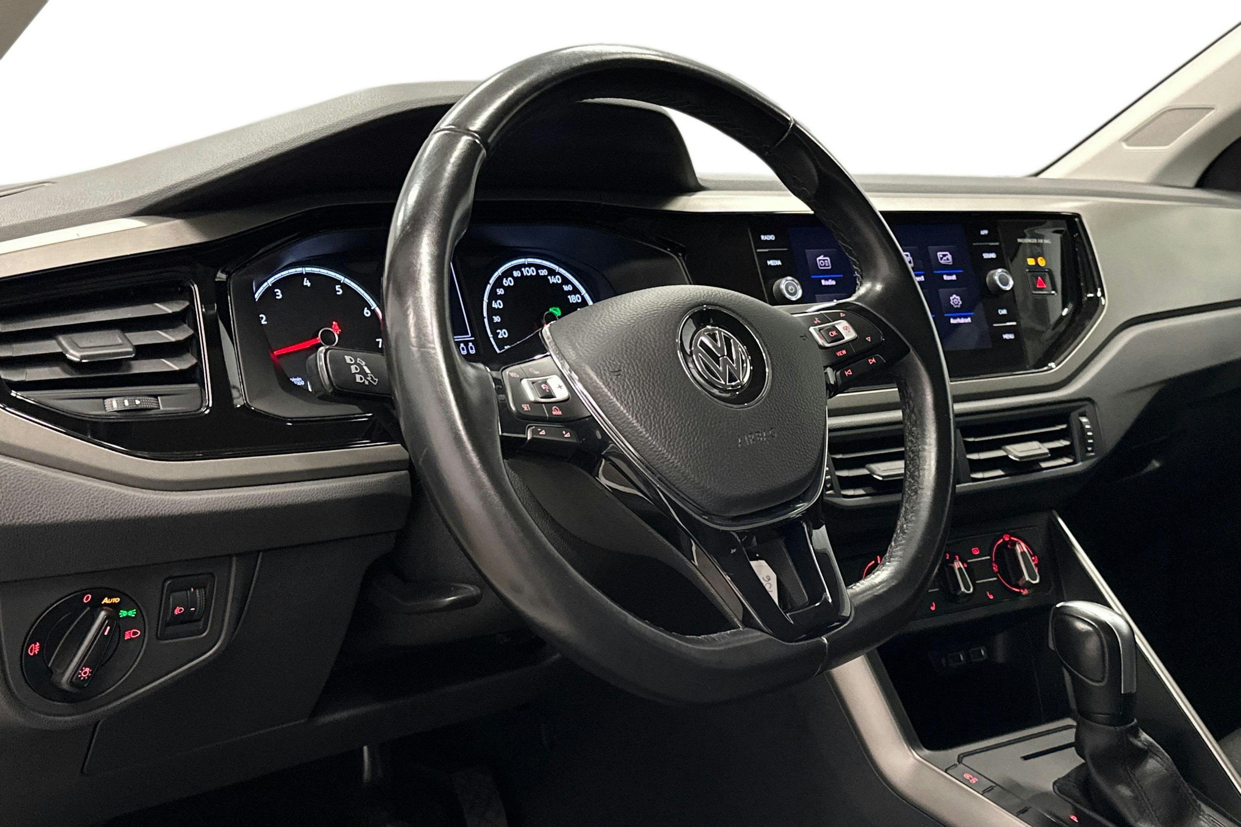 valkoinen Volkswagen Polo 2020 kuva 7.