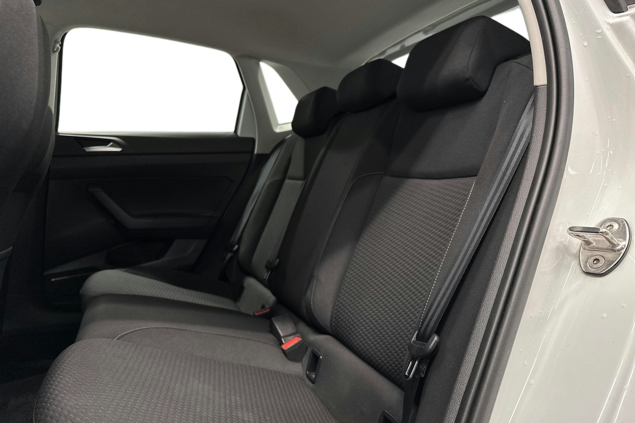 valkoinen Volkswagen Polo 2020 kuva 10.