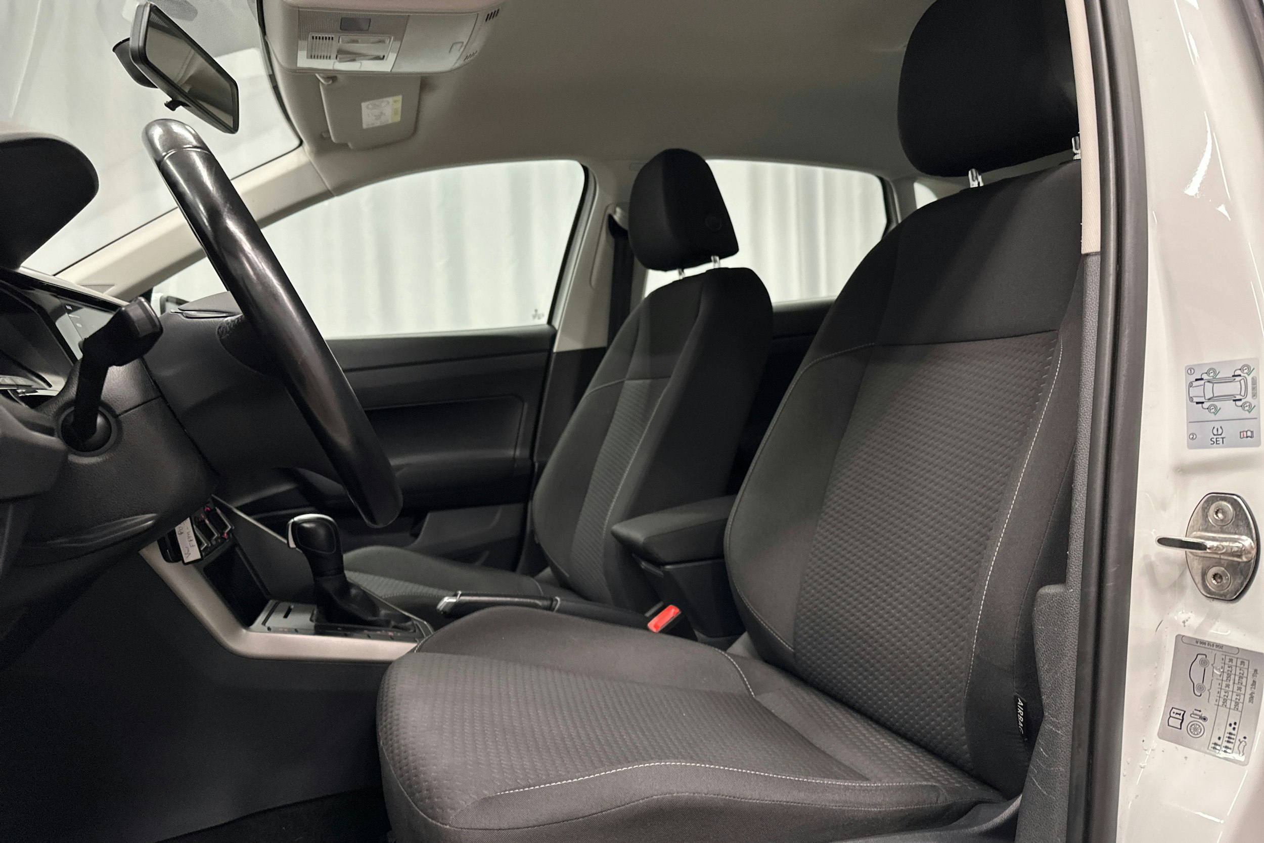 valkoinen Volkswagen Polo 2020 kuva 14.