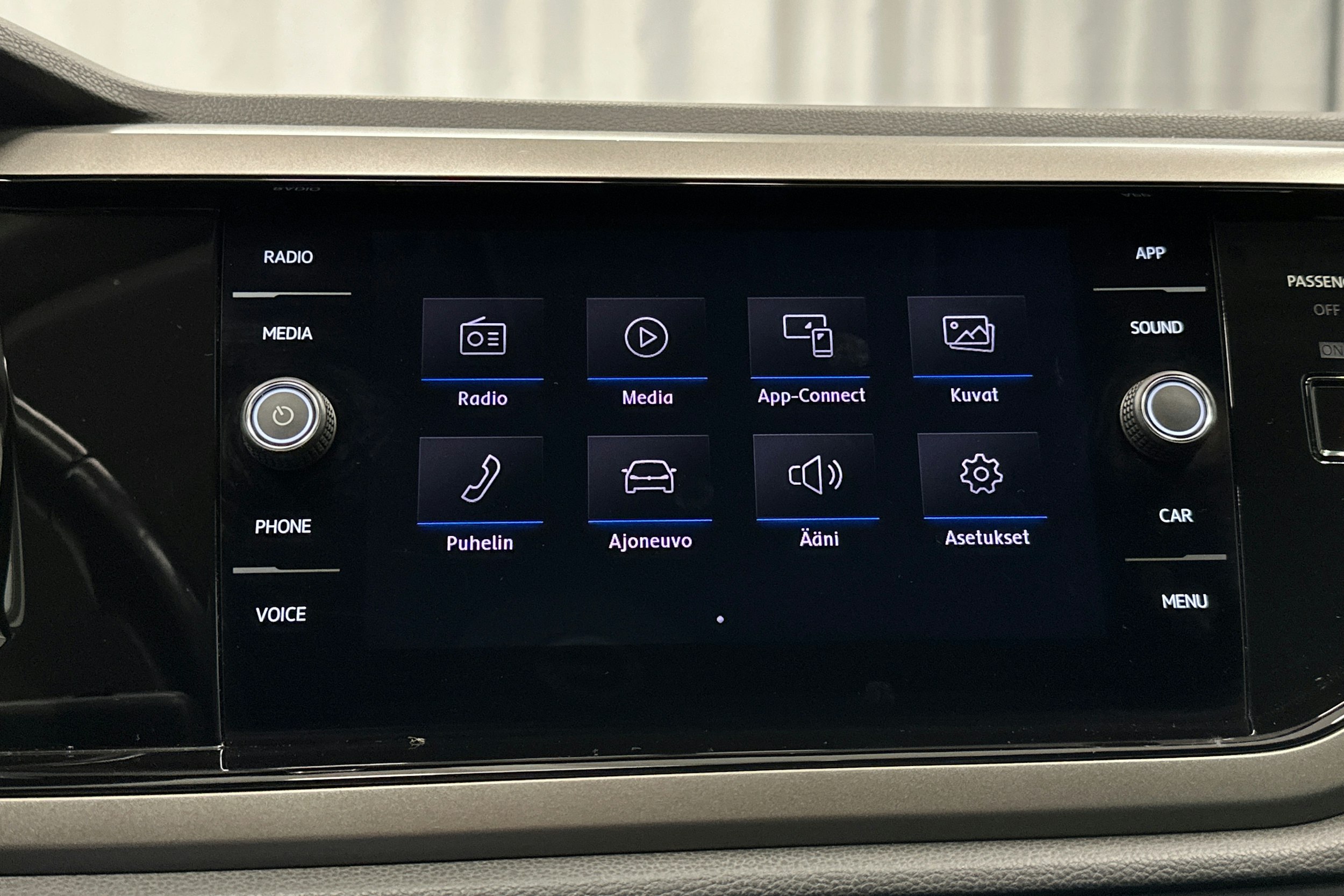 valkoinen Volkswagen Polo 2020 kuva 22.