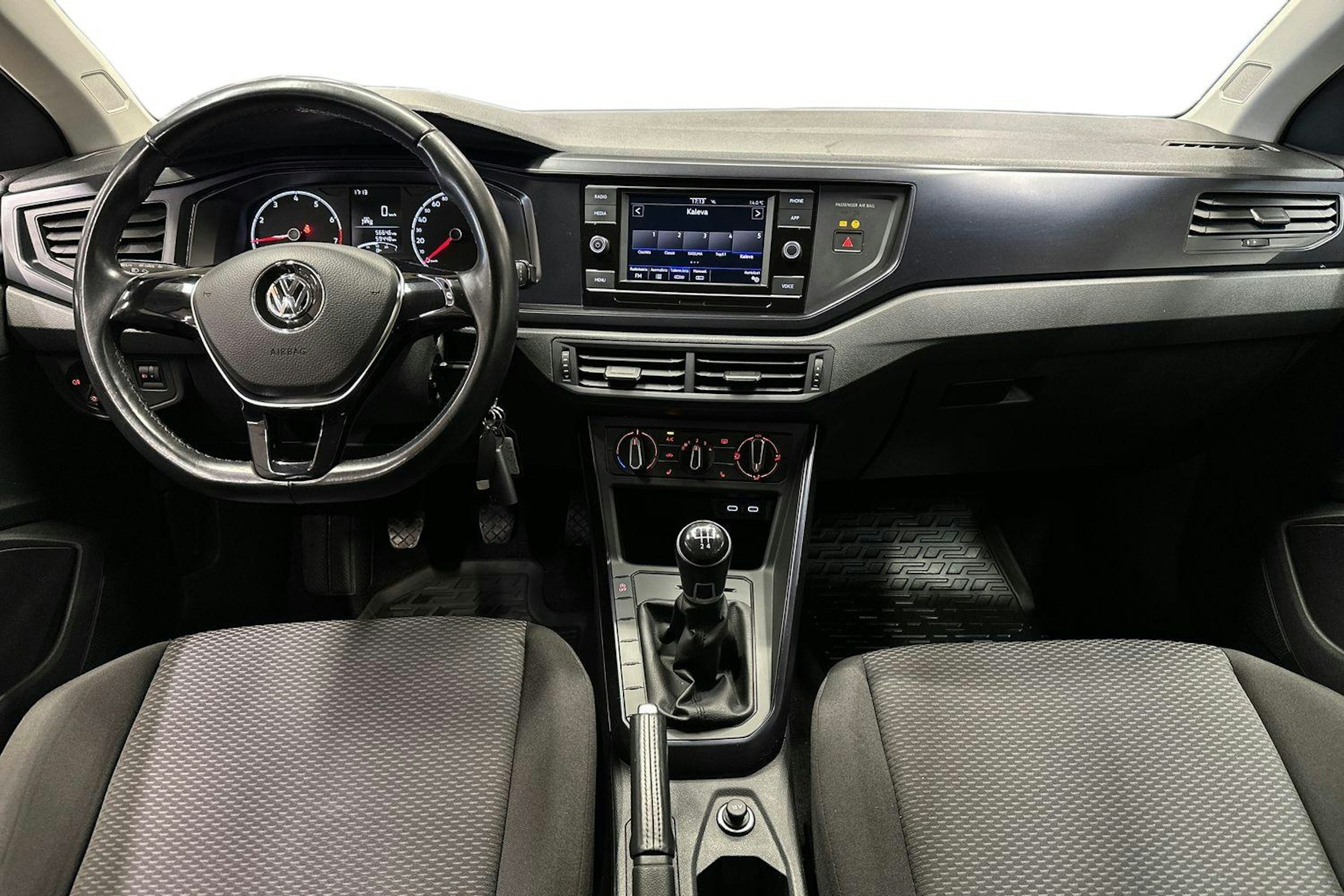 valkoinen Volkswagen Polo 2020 kuva 9.