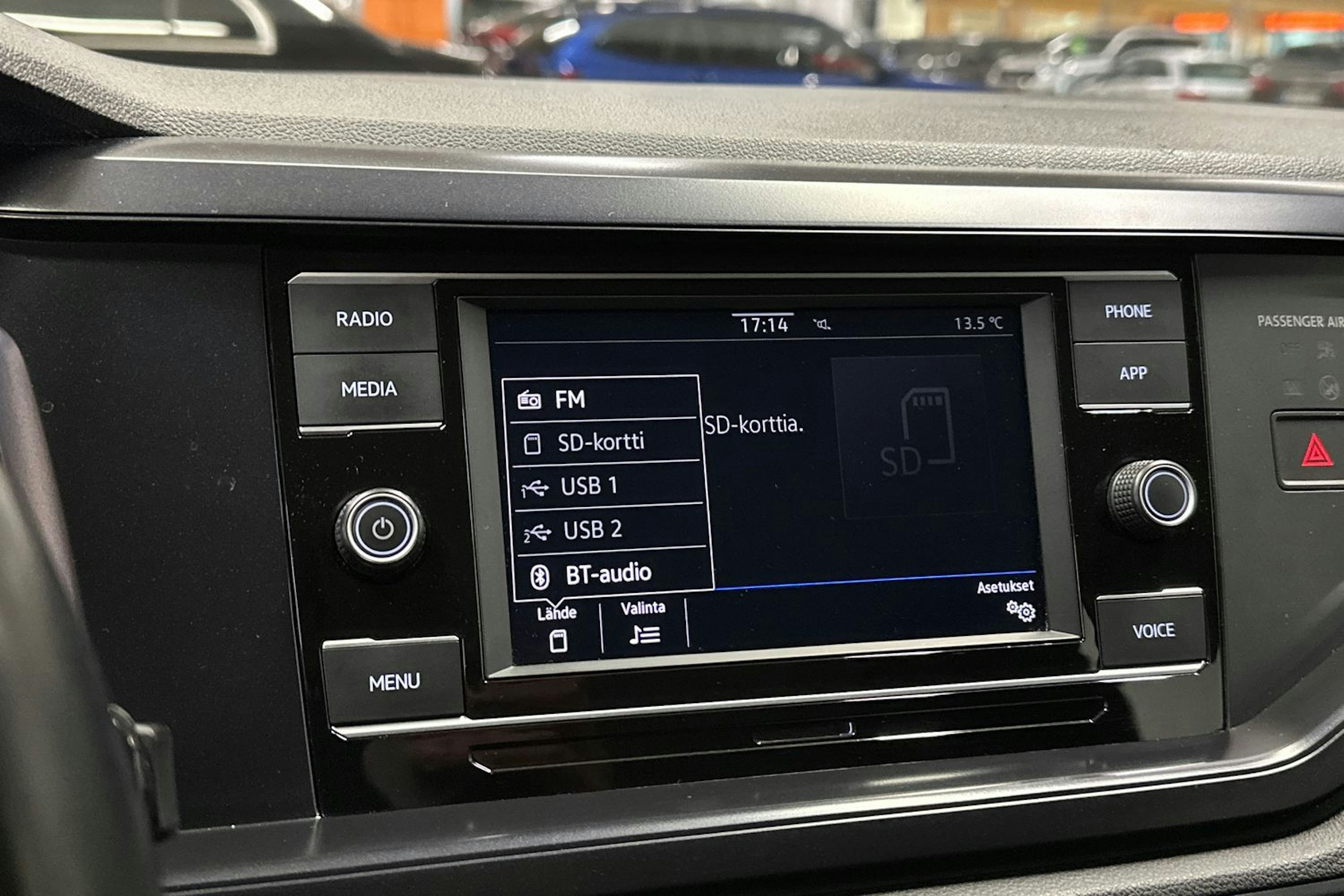 valkoinen Volkswagen Polo 2020 kuva 18.