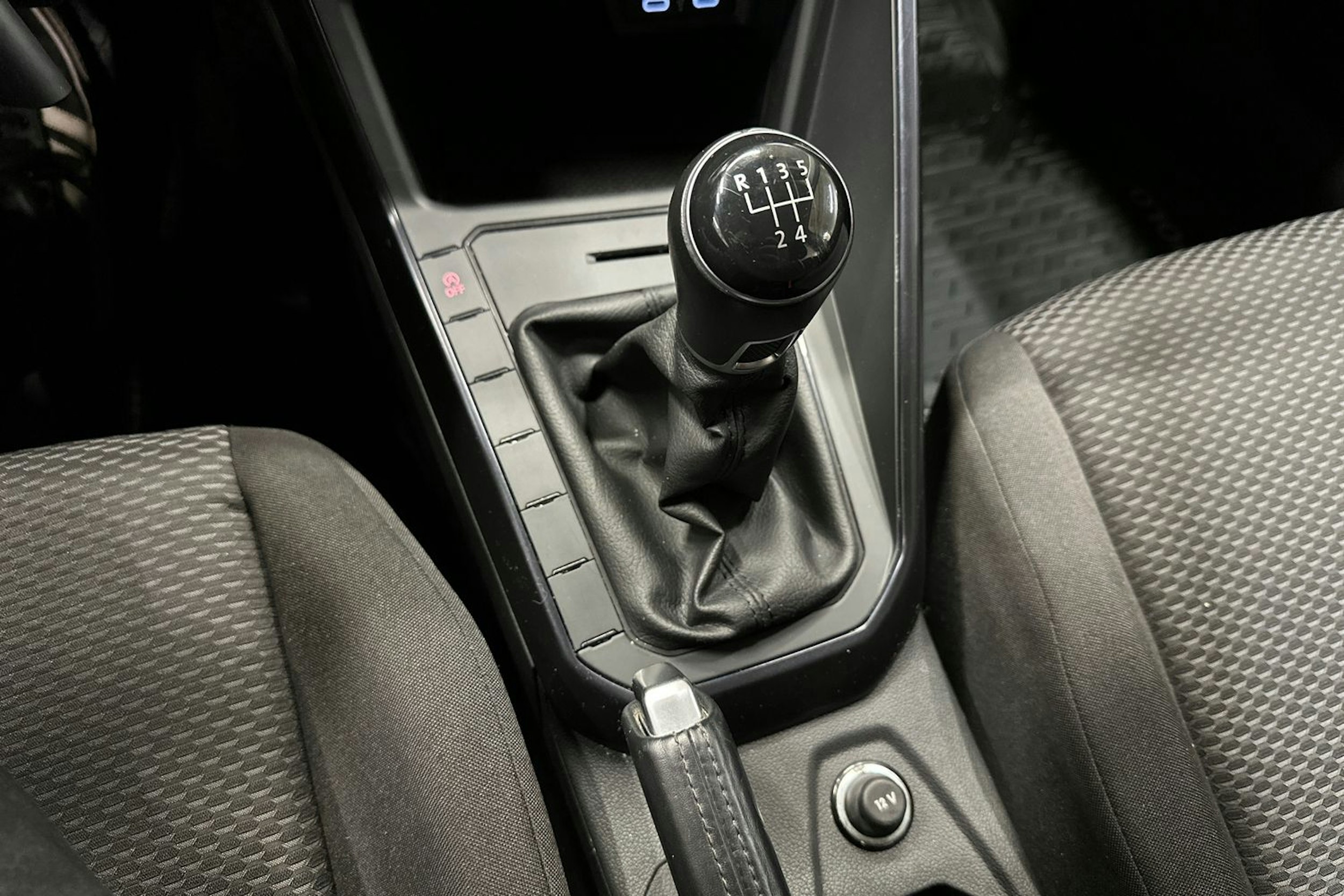 valkoinen Volkswagen Polo 2020 kuva 21.