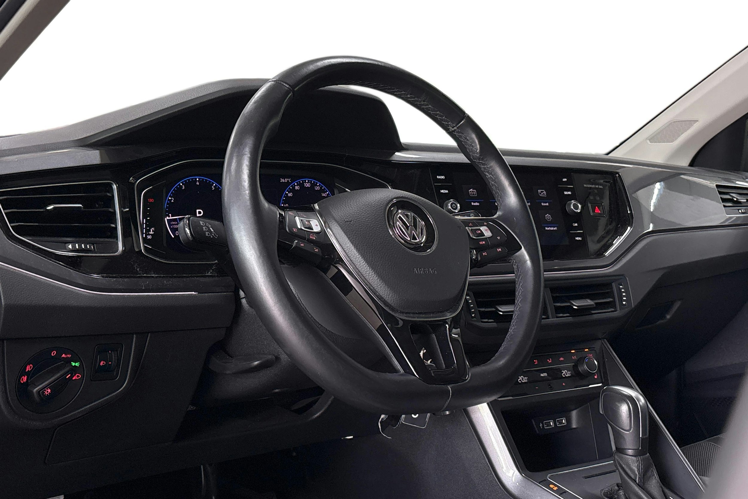harmaa Volkswagen Polo 2020 kuva 3.