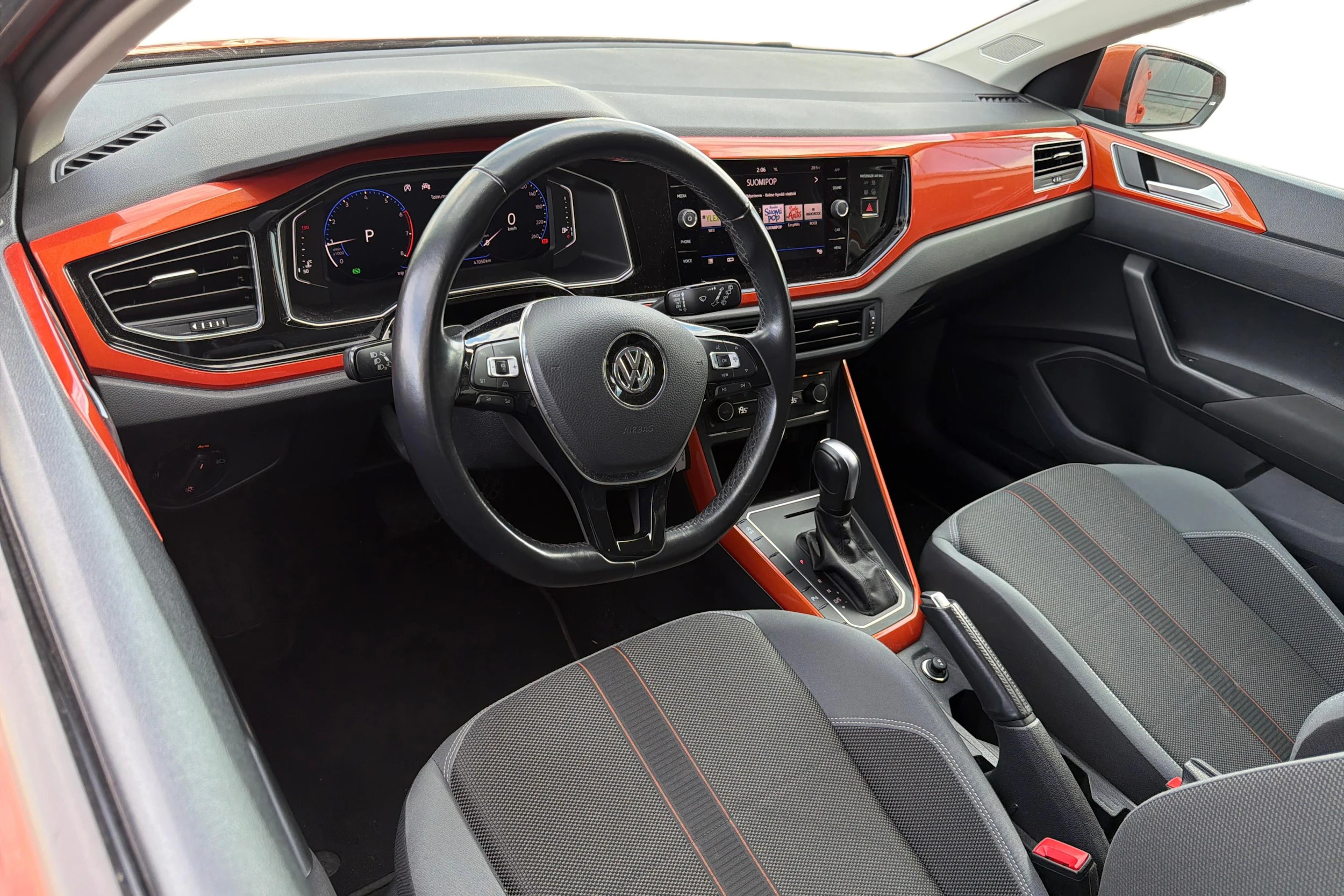 Oranssi Volkswagen POLO 2020 kuva 3.