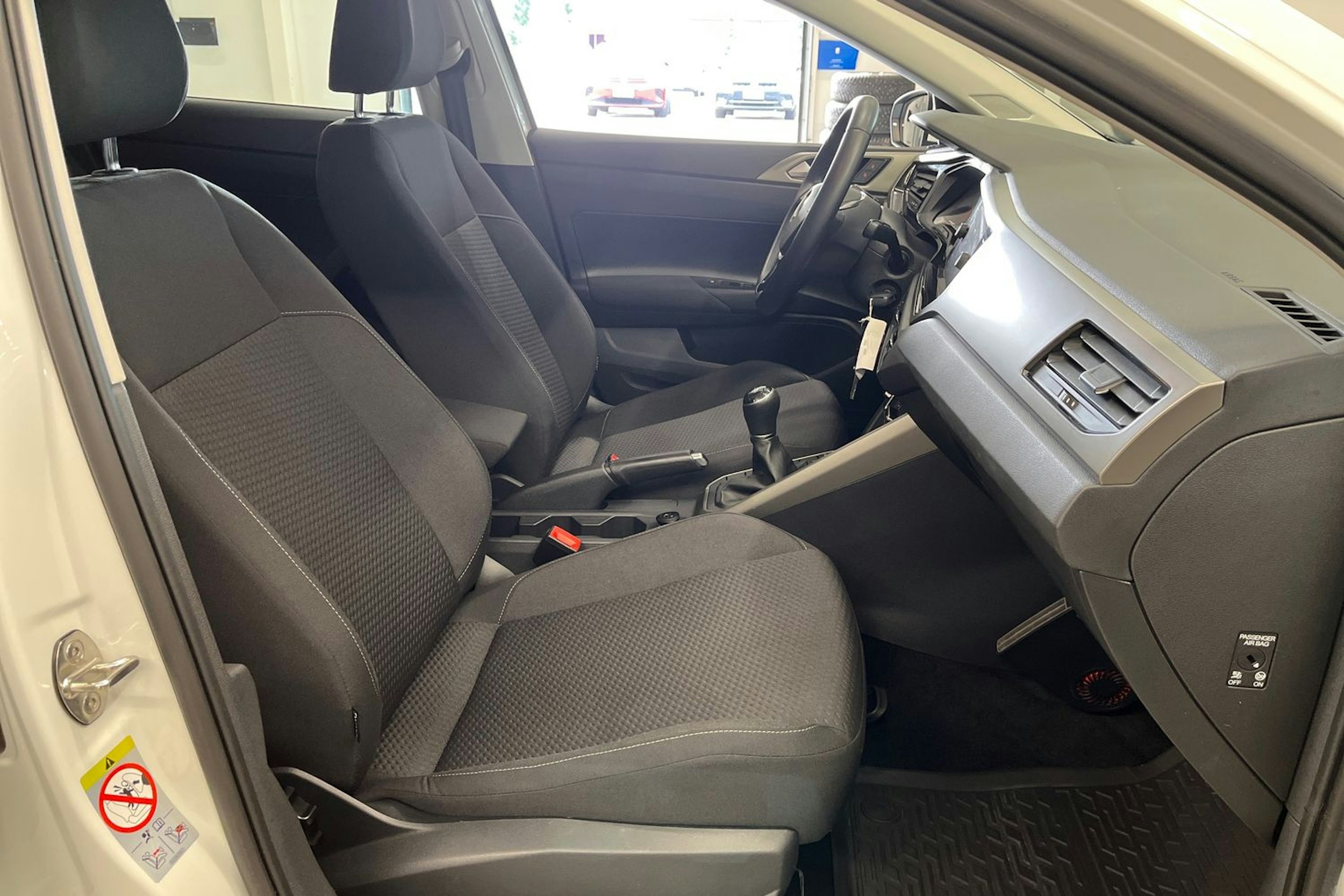 valkoinen Volkswagen Polo 2021 kuva 15.