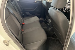 valkoinen Volkswagen Polo 2021 kuva 16.