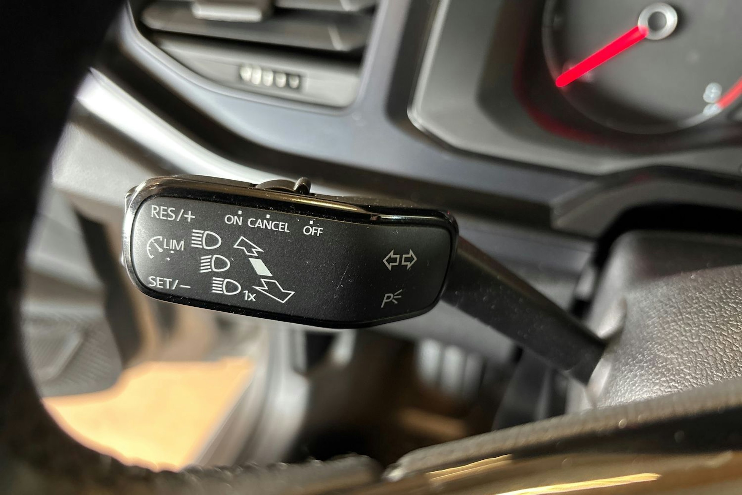 harmaa Volkswagen Polo 2020 kuva 14.