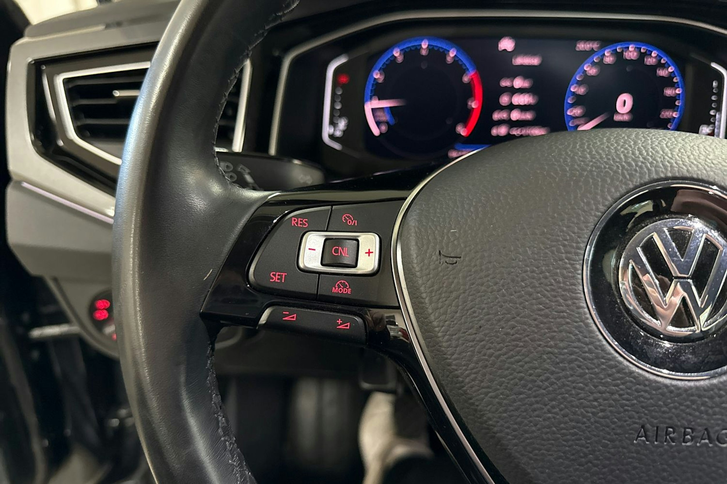 Musta Volkswagen POLO 2020 kuva 15.