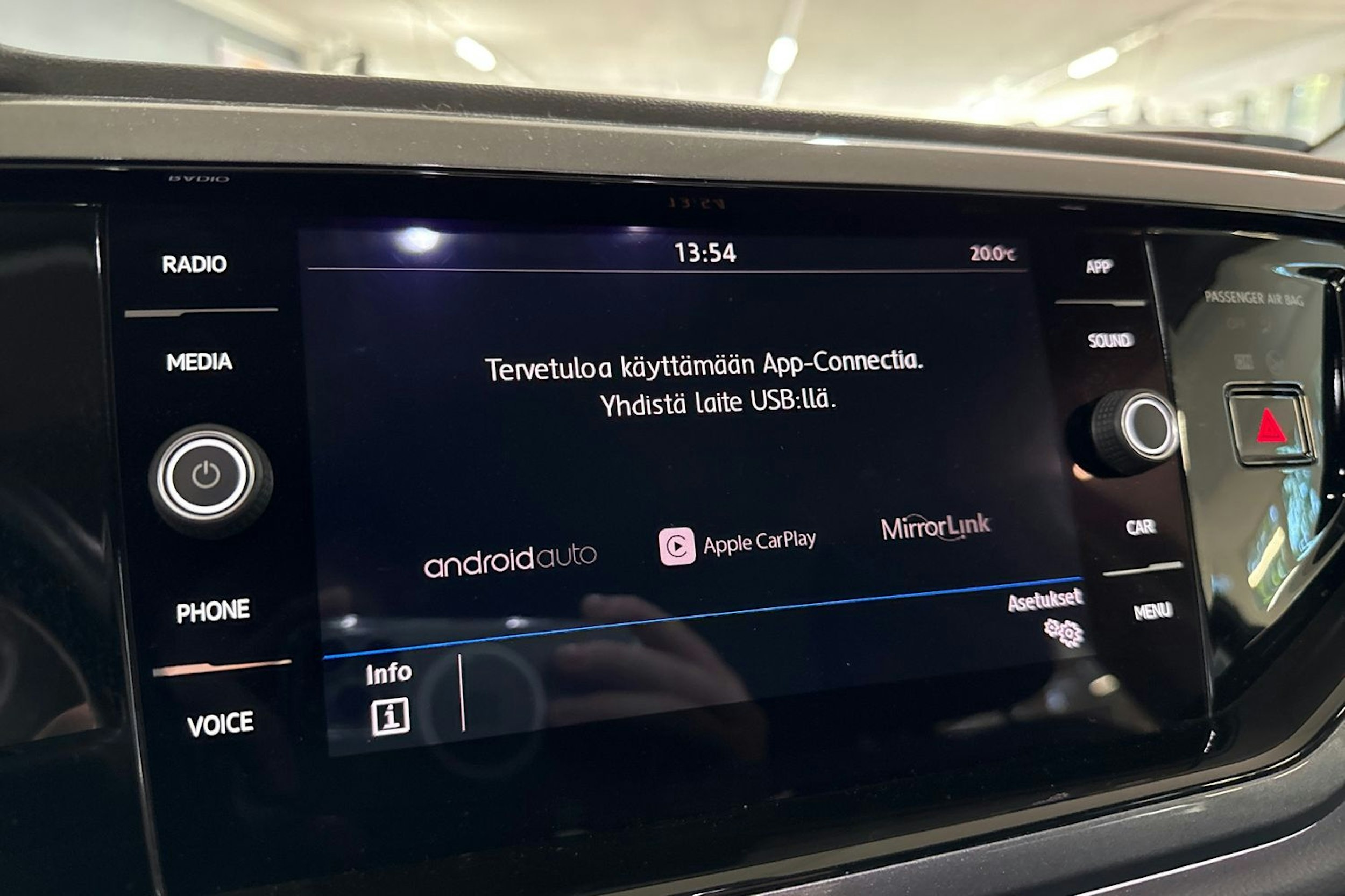 Musta Volkswagen POLO 2020 kuva 19.