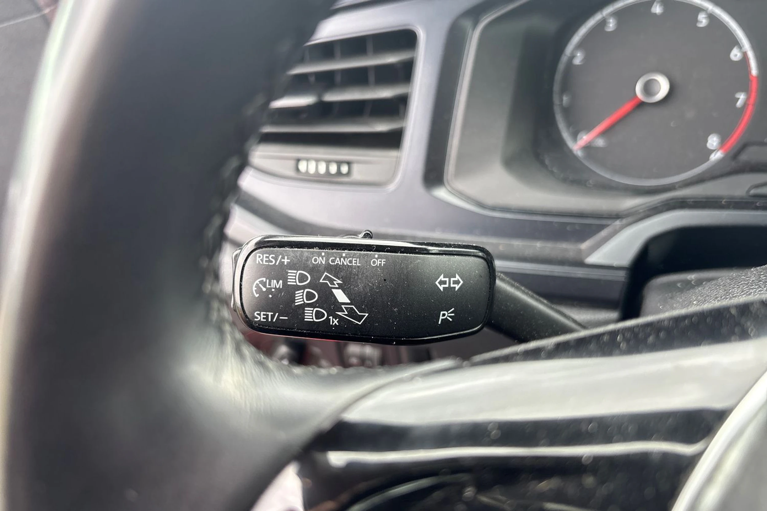 Punainen Volkswagen POLO 2020 kuva 5.