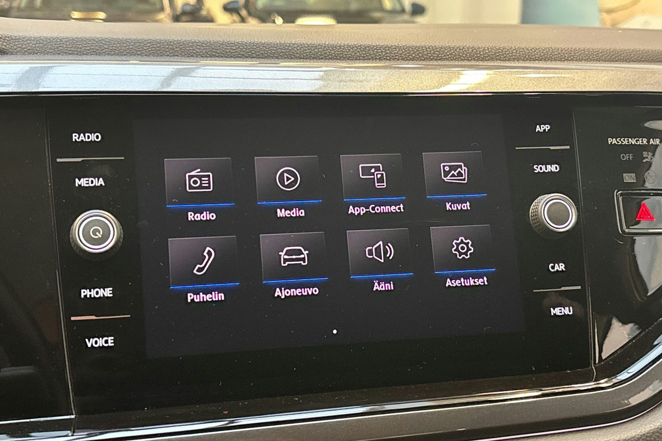 valkoinen Volkswagen Polo 2020 kuva 20.