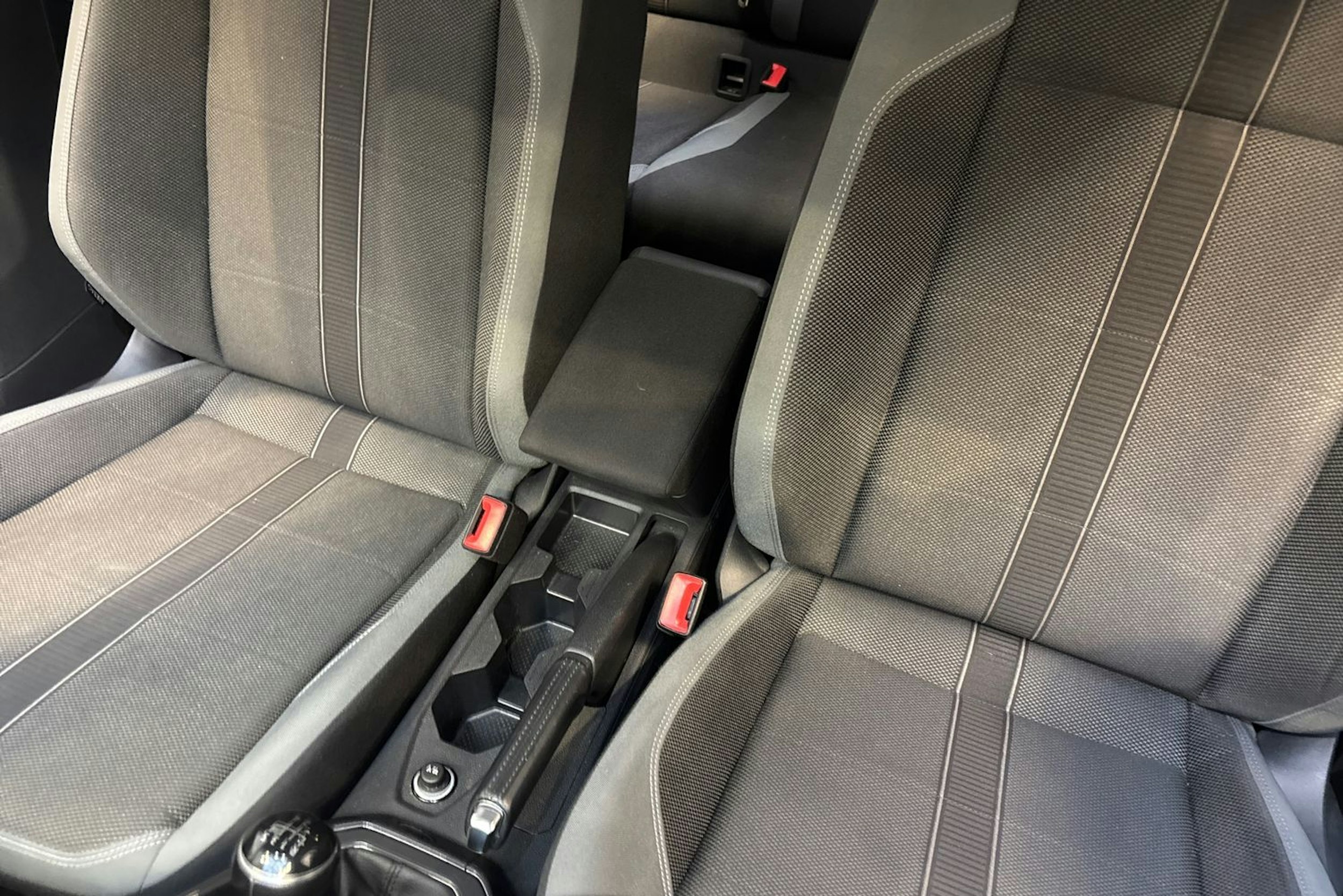 valkoinen Volkswagen Polo 2020 kuva 23.