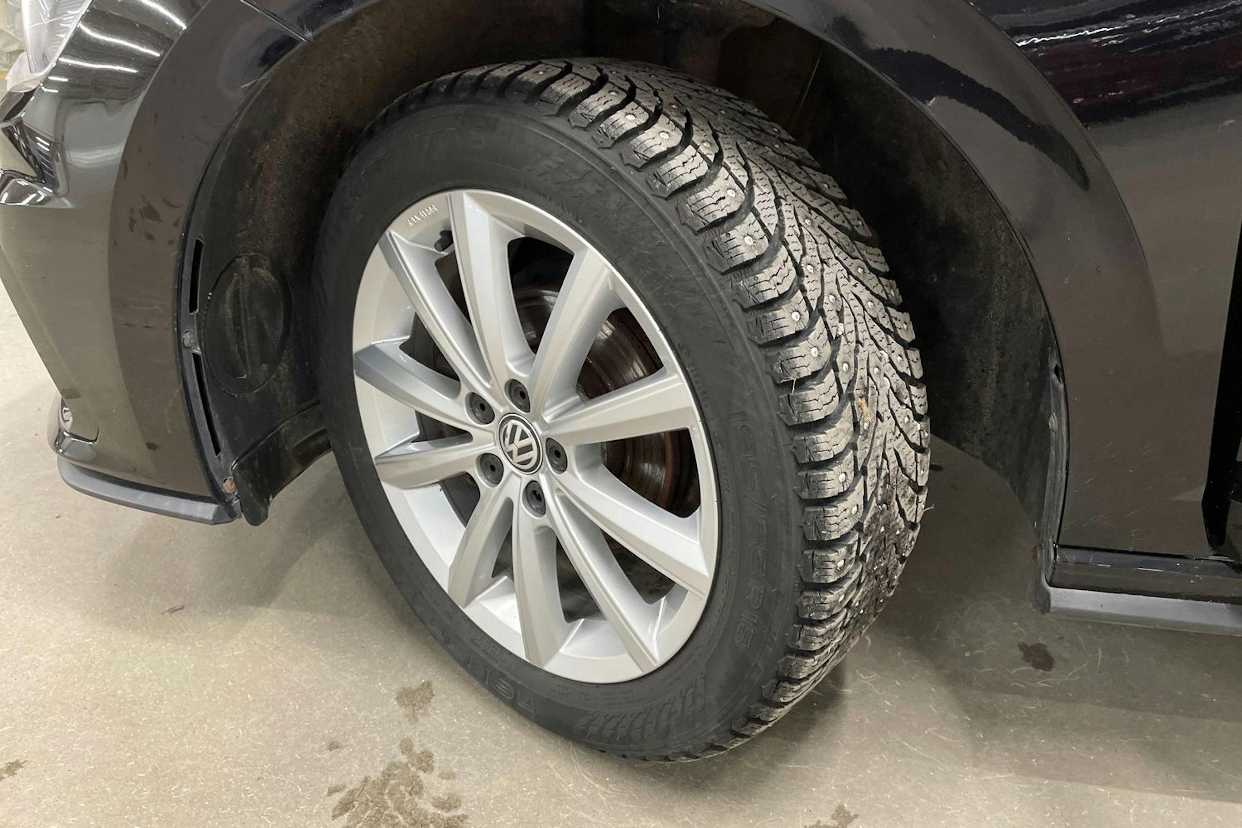 musta Volkswagen Polo 2020 kuva 10.