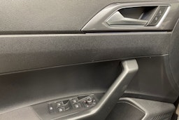 musta Volkswagen Polo 2020 kuva 22.