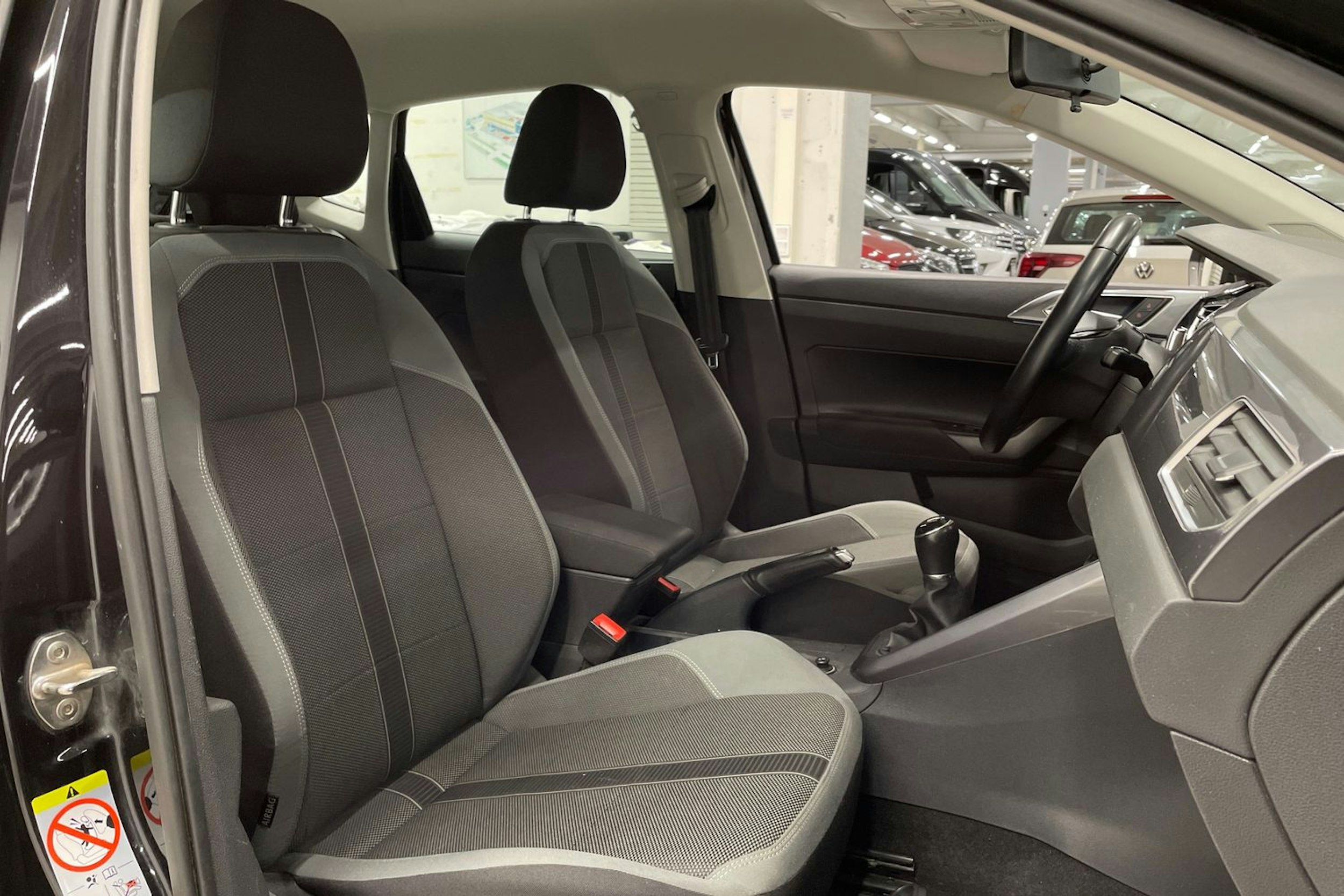 musta Volkswagen Polo 2020 kuva 24.