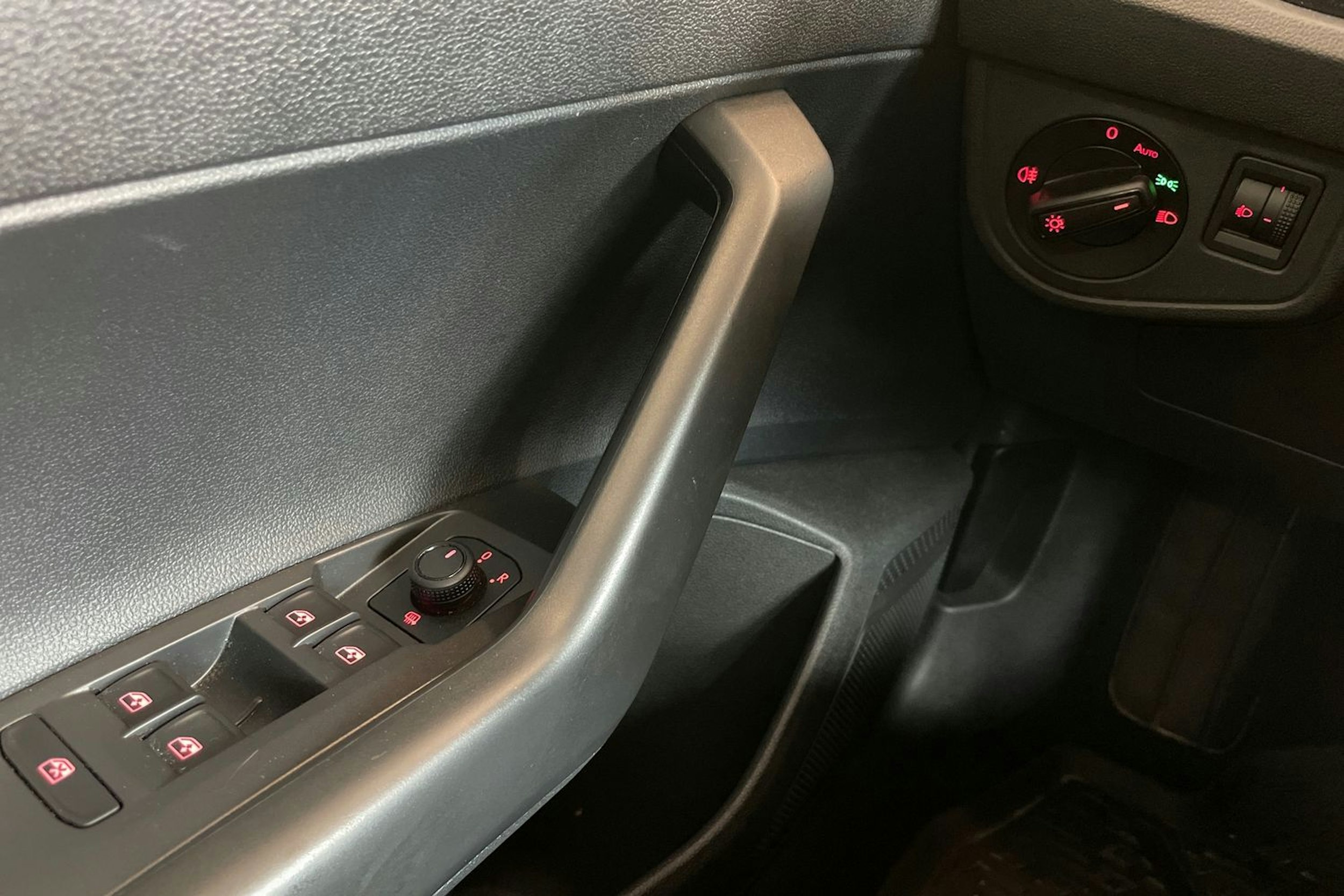sininen Volkswagen Polo 2020 kuva 19.