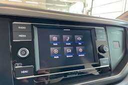 sininen Volkswagen Polo 2020 kuva 22.