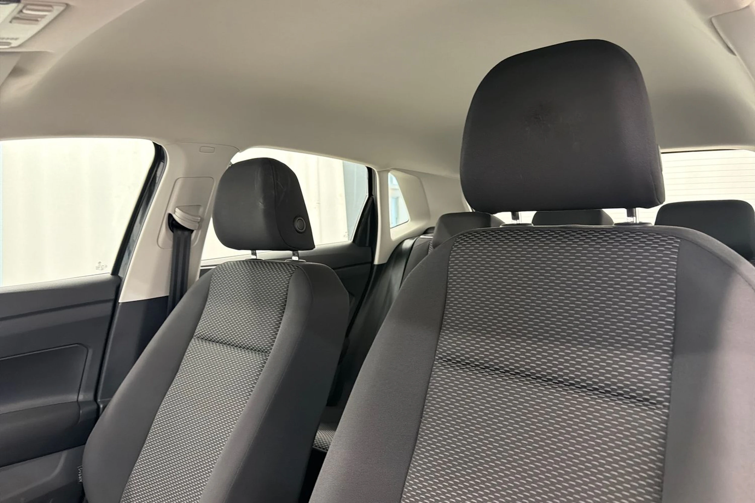Harmaa Volkswagen POLO 2020 kuva 22.