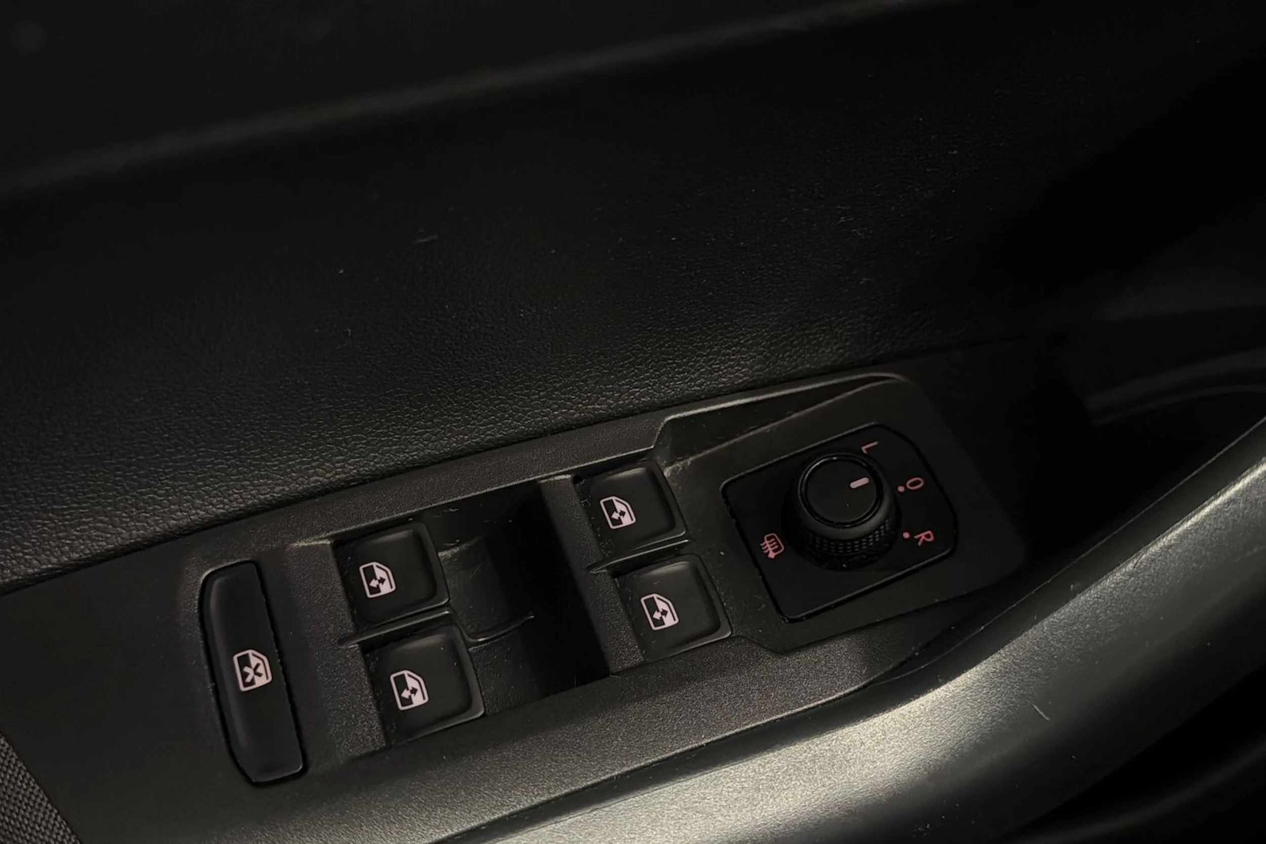 valkoinen Volkswagen Polo 2020 kuva 14.
