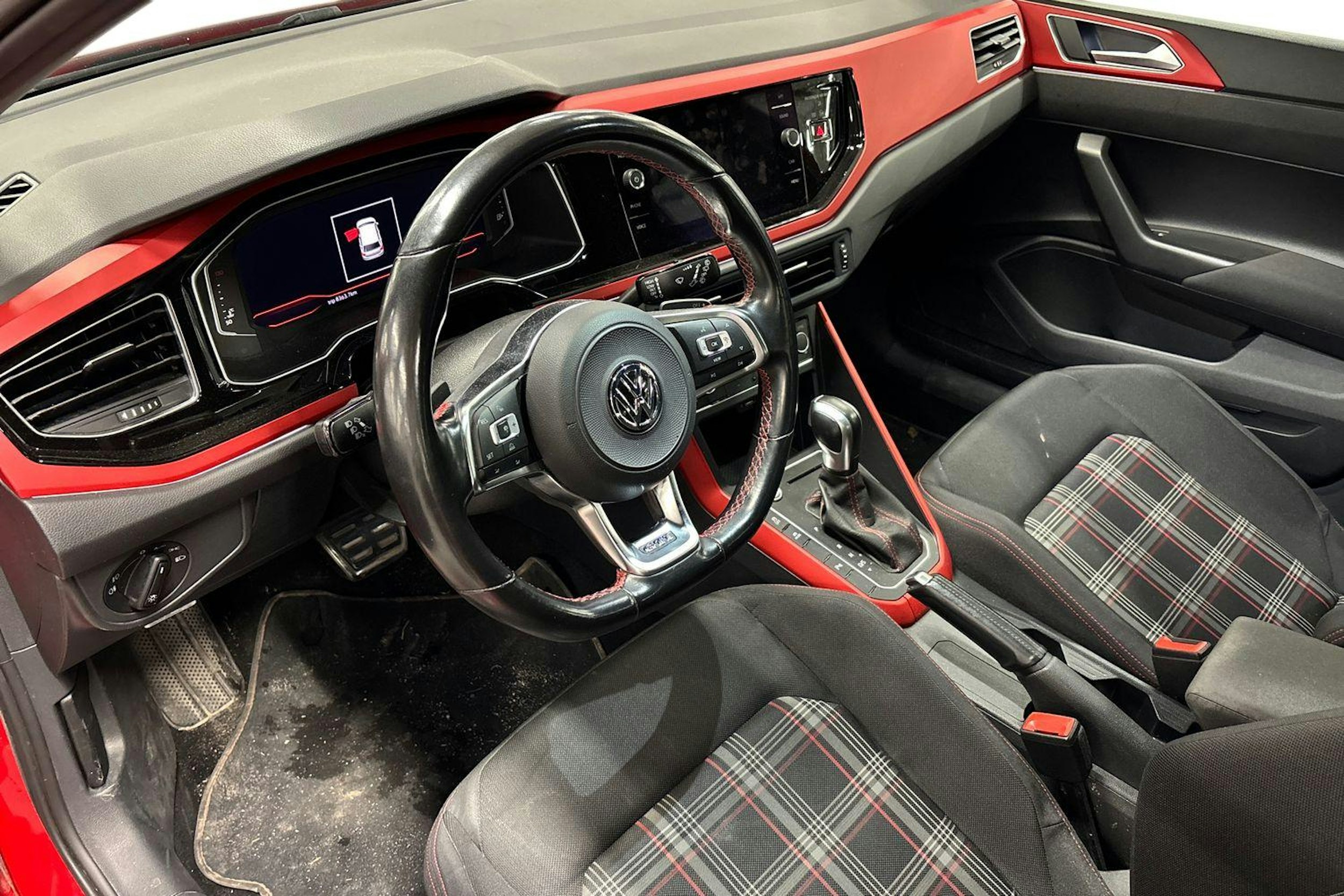 punainen Volkswagen Polo 2020 kuva 3.