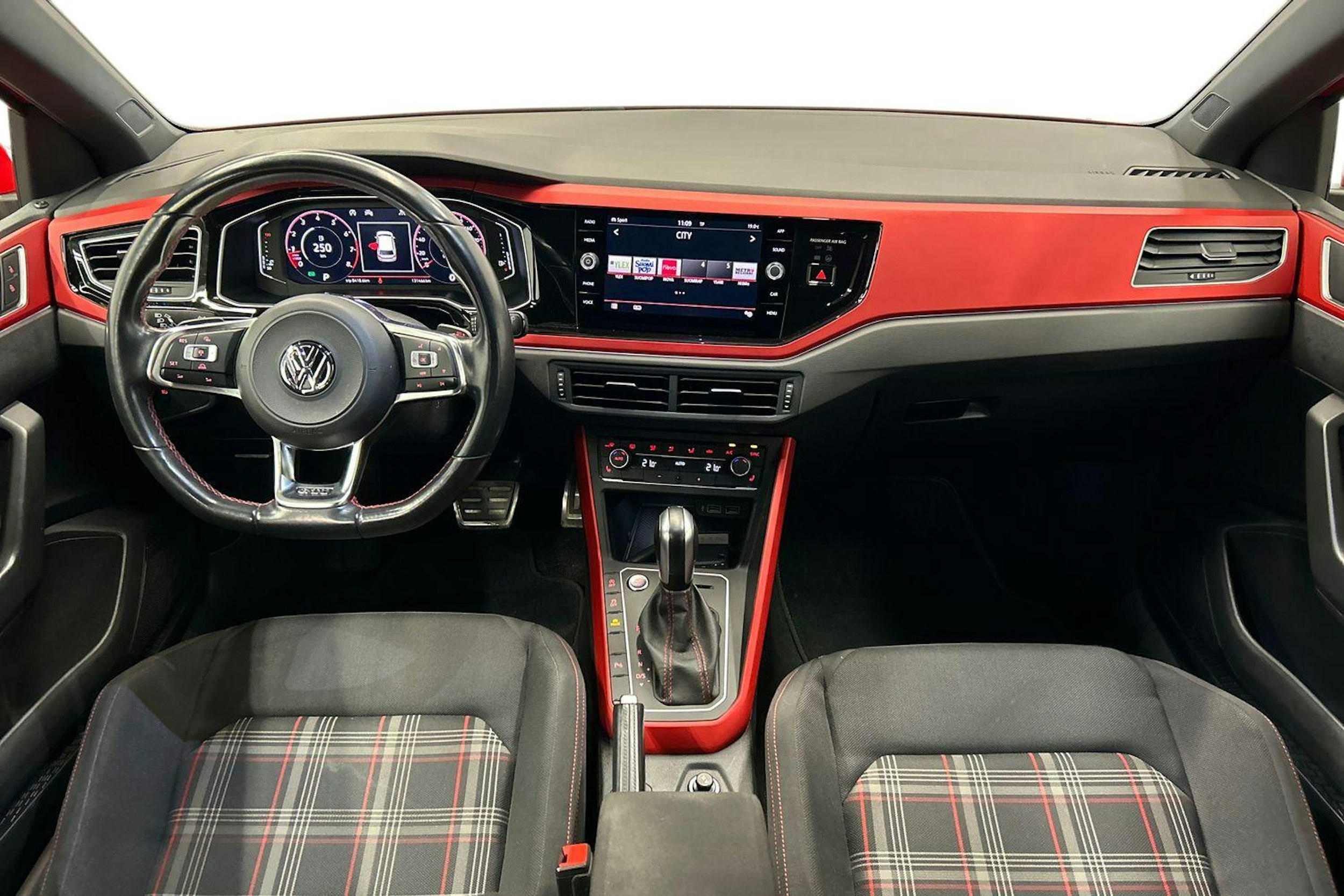 punainen Volkswagen Polo 2020 kuva 9.