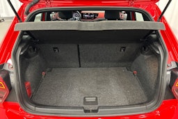 punainen Volkswagen Polo 2020 kuva 16.