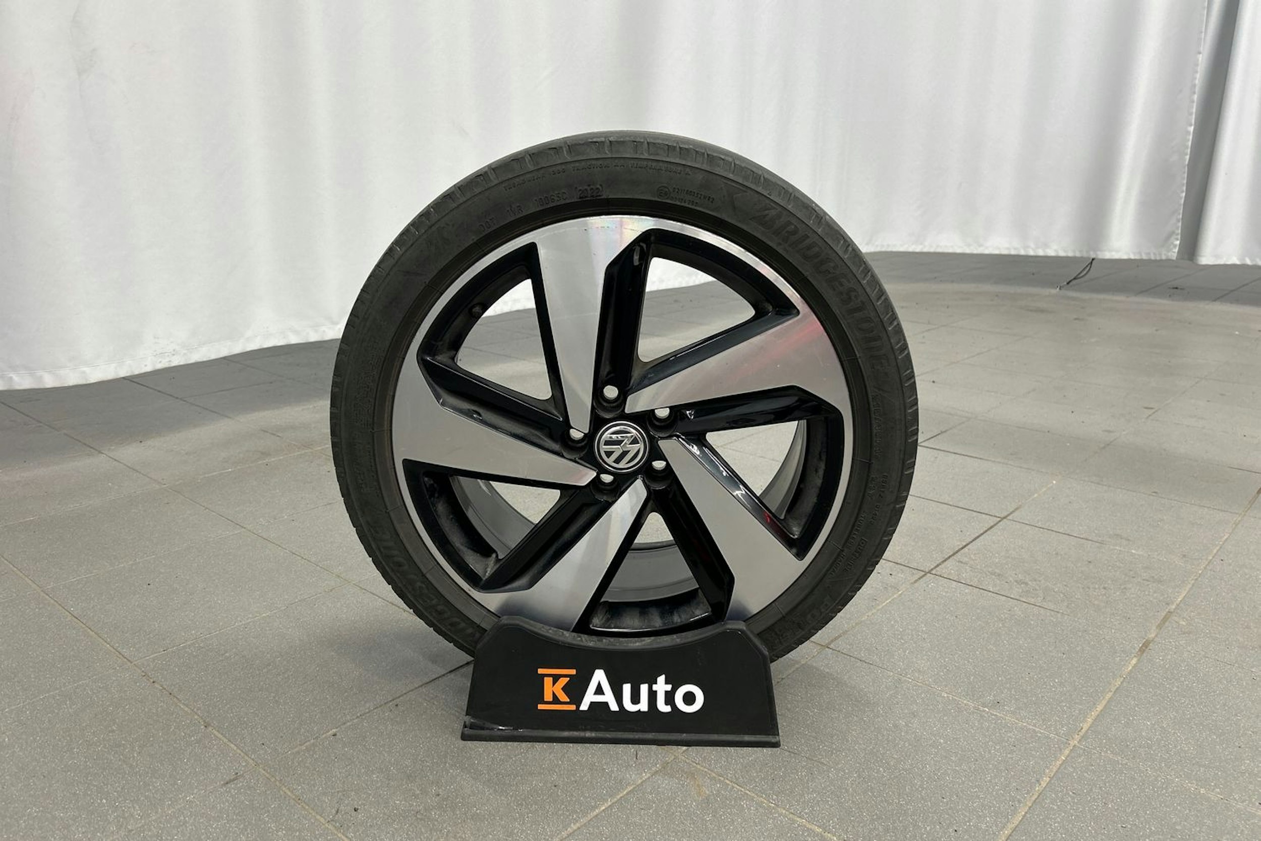 punainen Volkswagen Polo 2020 kuva 17.