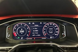 punainen Volkswagen Polo 2020 kuva 19.