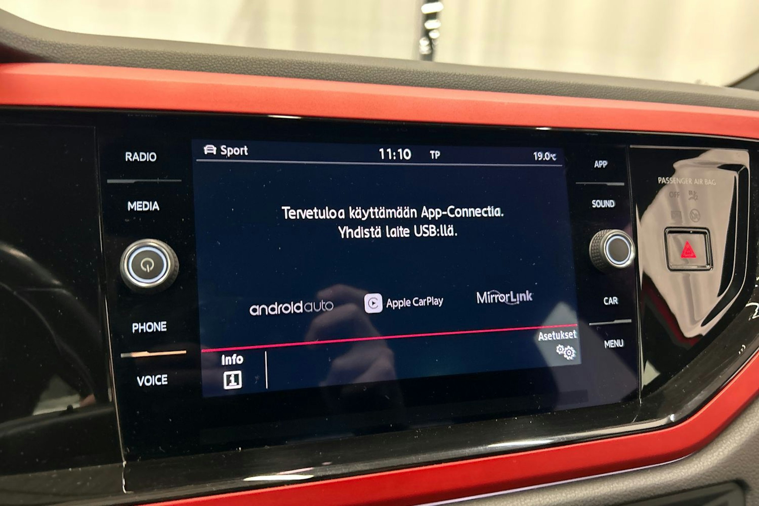 punainen Volkswagen Polo 2020 kuva 22.