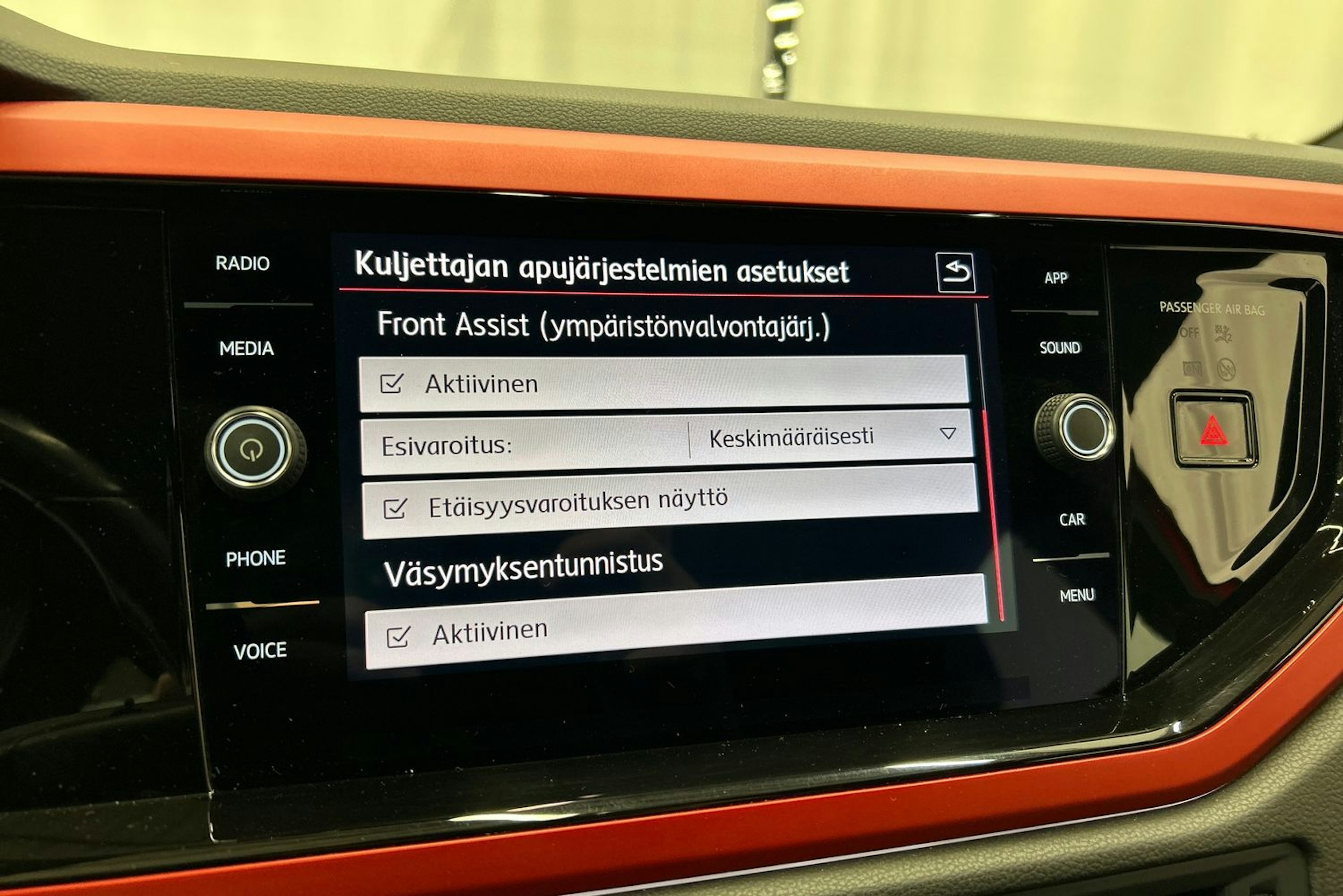 punainen Volkswagen Polo 2020 kuva 24.