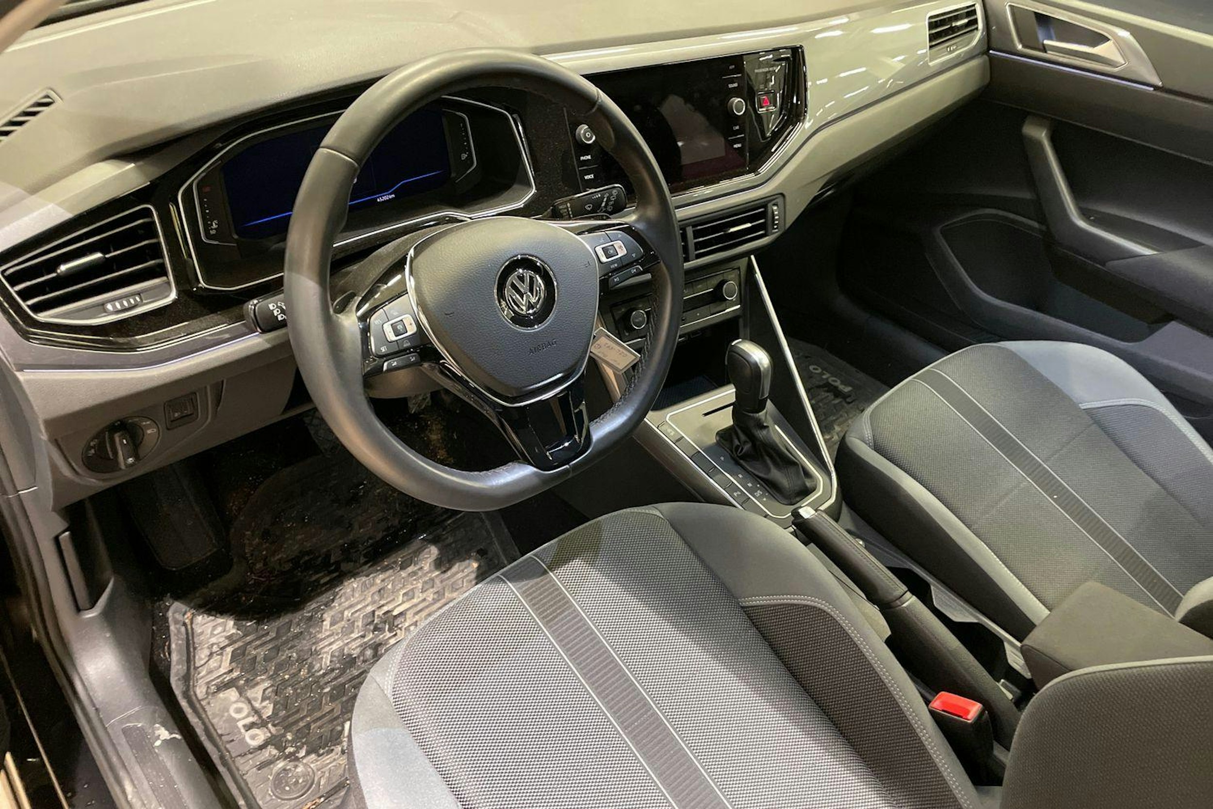 Musta Volkswagen POLO 2020 kuva 3.