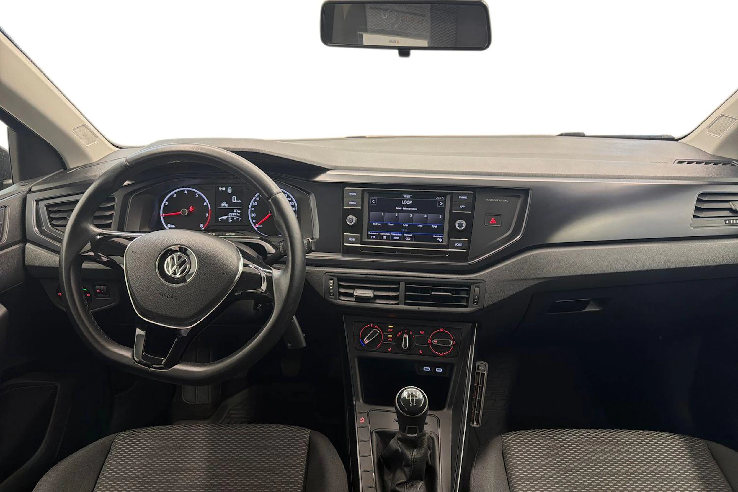 harmaa Volkswagen Polo 2020 kuva 7.