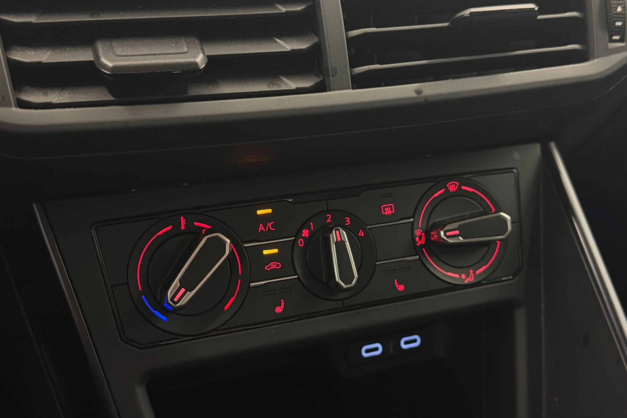 harmaa Volkswagen Polo 2020 kuva 18.