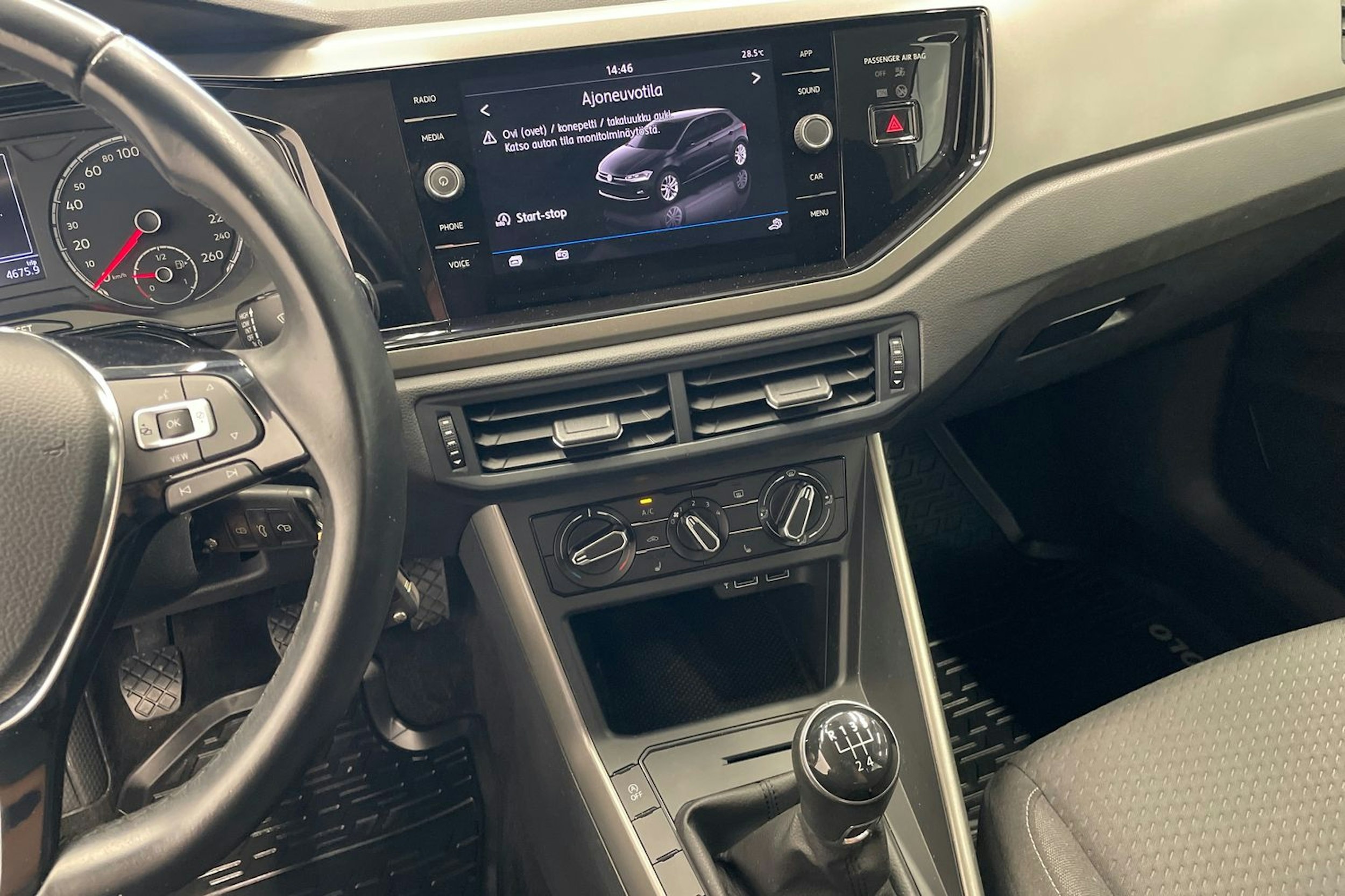 valkoinen Volkswagen Polo 2020 kuva 17.